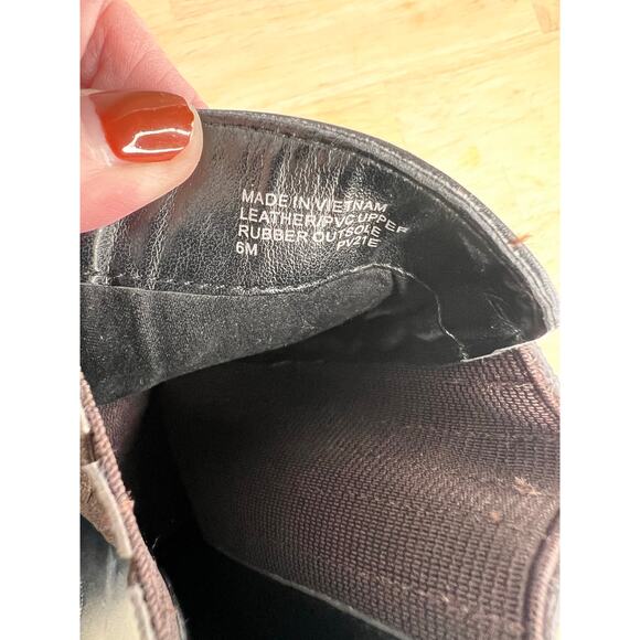 Michael Kors Leather Boots Black Lug Sole Pull-On Women’s 6 NWOB - Picture 8 of 9